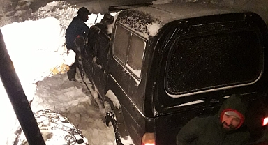 SİS DAĞINDA MAHSUR KALAN 5 İŞÇİ KURTARILDI