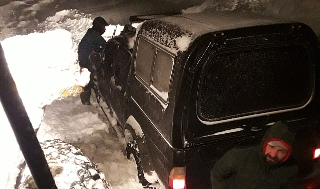 SİS DAĞINDA MAHSUR KALAN 5 İŞÇİ KURTARILDI