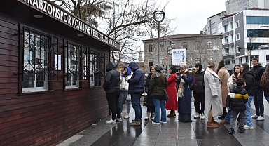 TRABZONSPORLU KADIN TARAFTARLAR MEMNUN