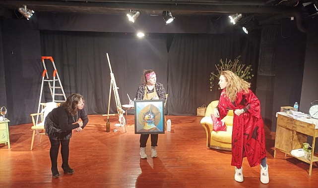 'TUVALDEKİ KADINLAR'IN ÇARPICI PRÖMİYERİ