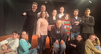 'YAŞASIN BOŞANIYORUZ' SEYİRCİYLE BULUŞUYOR... BU OYUN KAÇMAZ... 