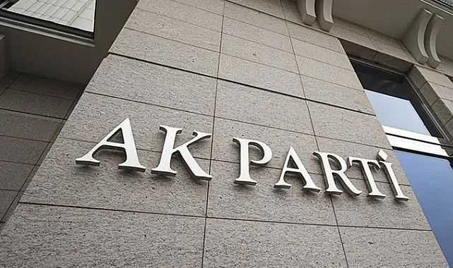 AK PARTİ'DE O AÇILIŞA KATILAN BAŞKANIN İSTİFASI ALINDI!