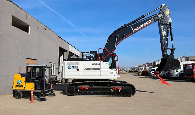 ARSİN'E YENİ İŞ MAKİNESİ VE TEMİZLİK ARACI