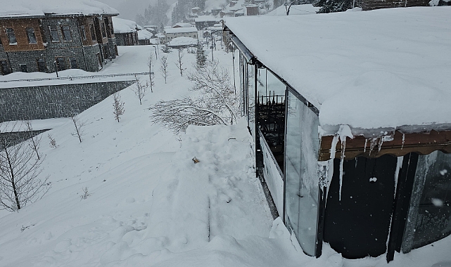 AYDER'DE ÇIĞ DÜŞTÜ: BİR RESTORAN HASAR GÖRDÜ