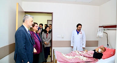 BAŞKAN MUMCU'DAN ANLAMLI ZİYARET