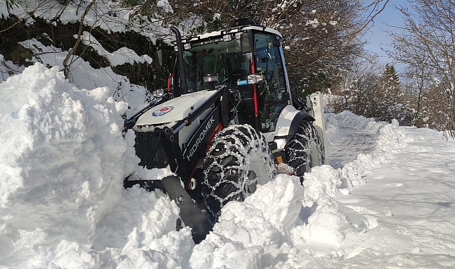 BÜYÜKŞEHİR'DEN KAR MESAİSİ... YOLLAR AÇILIYOR...