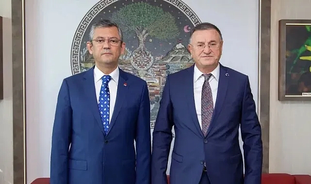 CHP'DE KRİZ DERİNLEŞİYOR