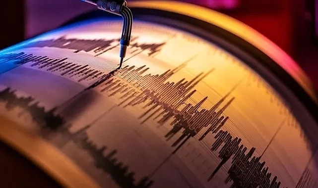 EGE'DE BİR DEPREM DAHA...