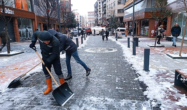 GENÇ: 740 PERSONEL, 142 İŞ MAKİNESİ VE 102 ARAÇ İLE SAHADAYIZ