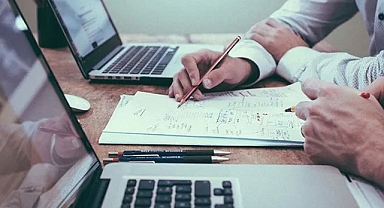 HERKES MESLEĞİNİ BU İŞ İÇİN BIRAKIYOR