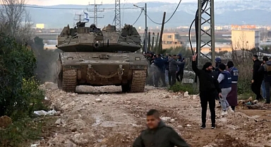 İSRAİL, SURİYE'NİN GÜNEYİNİ İŞGAL ETTİ