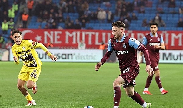 MUSTAFA ESKİHELLAÇ: FUTBOLA YENİ BAŞLAMIŞ GİBİYİM