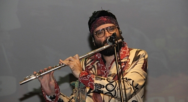 RETROBÜSLE GEÇMİŞE UZANAN YOLCULUK