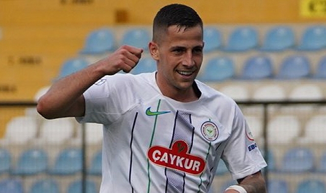 RİZESPOR'DA O FUTBOLCU İLE YOLLAR AYRILDI