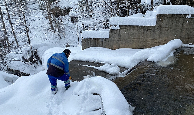 TİSKİ'DEN YOĞUN KAR MESAİSİ