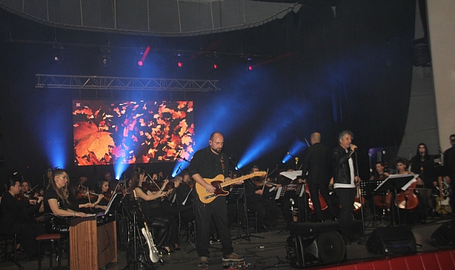 TRABZON AGSL'NİN DEV ORKESTRASINDAN MUHTEŞEM KONSER