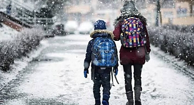 TRABZON'DA 6 İLÇEDE OKULLAR TATİL... KAR ENGELİ