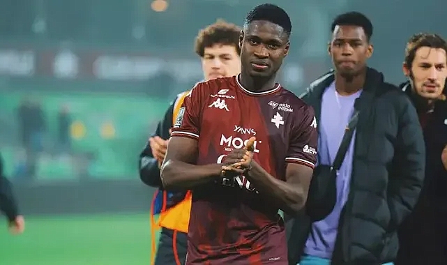 TRABZONSPOR'DAN STOPER HAMLESİ