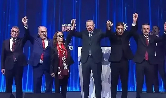 ÜNAL KARAMAN'A ROZETİNİ ERDOĞAN TAKTI