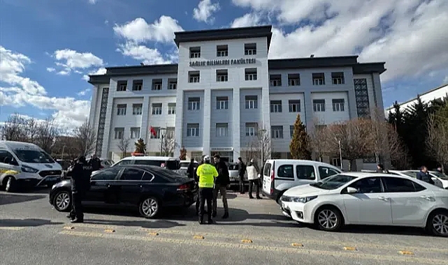 ÜNİVERSİTEDE SİLAH SESLERİ