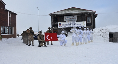 ZİGANA'DA ÖĞRENCİLERE ARAMA KURTARTMA EĞİTİMİ VERİLDİ