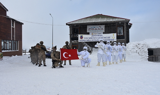 ZİGANA'DA ÖĞRENCİLERE ARAMA KURTARTMA EĞİTİMİ VERİLDİ