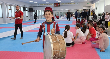 AKÇAABAT BELEDİYESİ’NDEN ÇOCUKLARA ÖZEL TEKNE ORUCU ETKİNLİĞİ