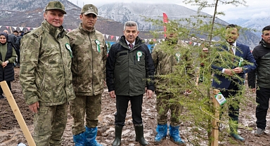 ARTVİN'DE ORMAN HAFTASI KUTLANDI... FİDANLAR TOPRAKLA BULUŞTU