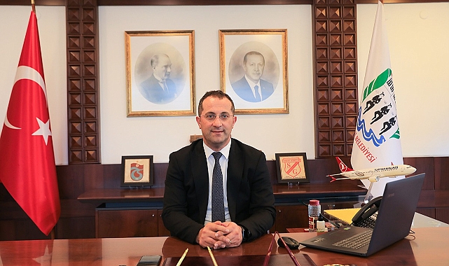 BAŞKAN EKİM 27 MART DÜNYA TİYATRO GÜNÜNÜ KUTLADI