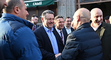 BAŞKAN GENÇ, BAYRAMA TULAŞ PESONELİYLE BAYRAMLAŞARAK BAŞLADI