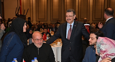 BAŞKAN GENÇ ŞEHİT AİLELERİ VE GAZİLERLE İFTARDA BULUŞTU