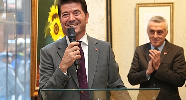 BAŞKAN KAYA'DAN HEKİM RESSAMLARA ÖVGÜ