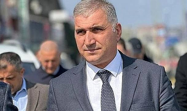 BATMAZ'DAN BÜYÜKŞEHİR'E SERT TEPKİ: HİZMETİMİZE ENGEL OLMAYIN!