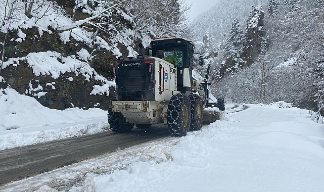 BÜYÜKŞEHİR 107 MAHALLE YOLUNU ULAŞIMA AÇTI