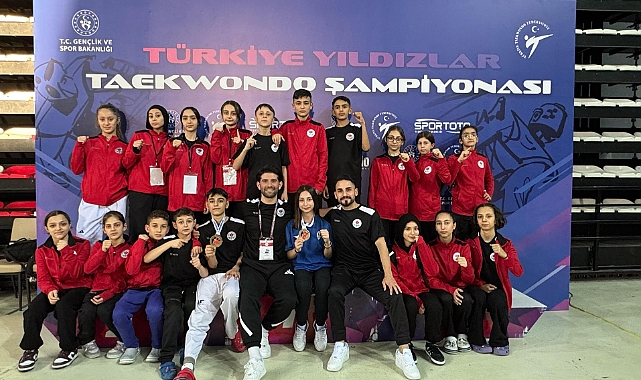 BÜYÜKŞEHİR SPORCULARI GURURLANDIRDI