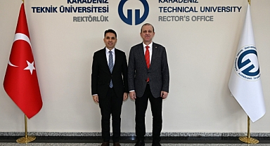 ÇAĞATAY'DAN REKTÖR ÇUVALCI VEDA ZİYARETİ 