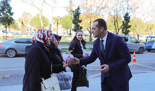EKİM'DEN KADINLAR GÜNÜ MESAJI: KADINLARIMIZ İÇİN ÇALIŞMAYA DEVAM EDİYORUZ