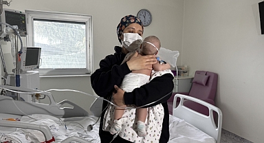 ENTÜBE EDİLEN MEYRA BABAK 21 GÜNLÜK YAŞAM MÜCADELESİNİ KAZANDI 