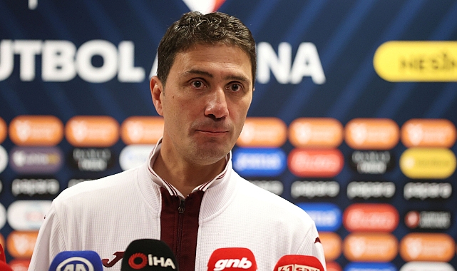 EYÜP HOCA: OYUNCULARIMLA GURUR DUYUYORUM