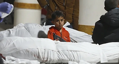 HAİNLER GAZZE'DE 35 KİŞİYİ ÖLDÜRDÜ!