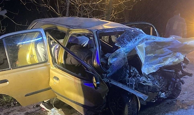 KORKUNÇ KAZA... 2 ARAÇ ÇARPIŞTI: 1 ÖLÜ, 1 YARALI