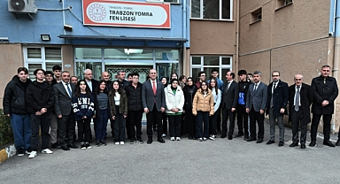 REKTÖR ÇUVALCI FEN LİSESİ ÖĞRENCİLERİ İLE BULUŞTU