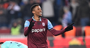 SİMON BANZA KALMAK İSTİYOR 