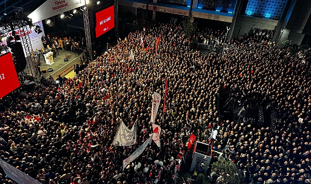 TRABZON'DA İMAMOĞLU COŞKUSU... MİTİNG ALANI DOLUP TAŞTI
