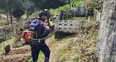 TRABZON'DA MEZARLIKLAR BAYRAMA HAZIR