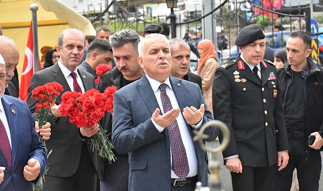 TRABZON PROTOKOLÜNDEN ŞEHİTLİĞE BAYRAM ZİYARETİ