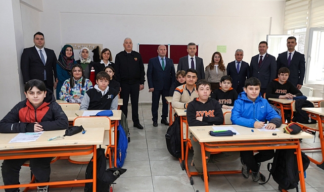 VALİ ERGÜN'DEN OKUL ZİYARETİ