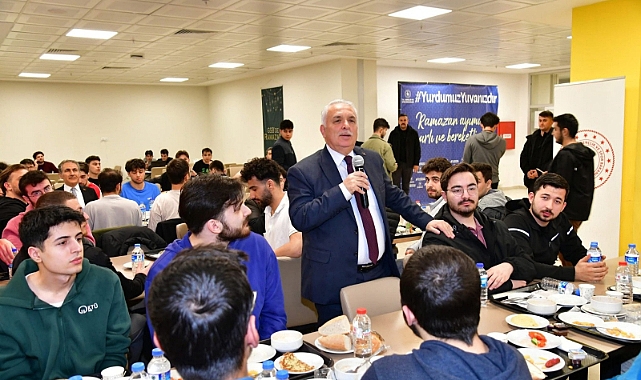 VALİ YILDIRIM SAHURDA ÖĞRENCİLERLE BULUŞTU