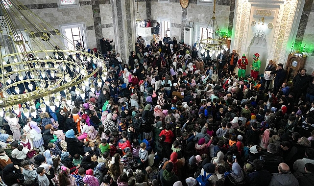 YÜZLERCE KİŞİ BÜYÜKŞEHİR'İN GÖNÜL SOFRASINDA BULUŞTU