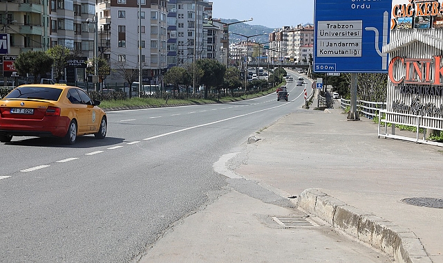 AKÇAABAT'TA KALDIRIMLAR YENİLENİYOR